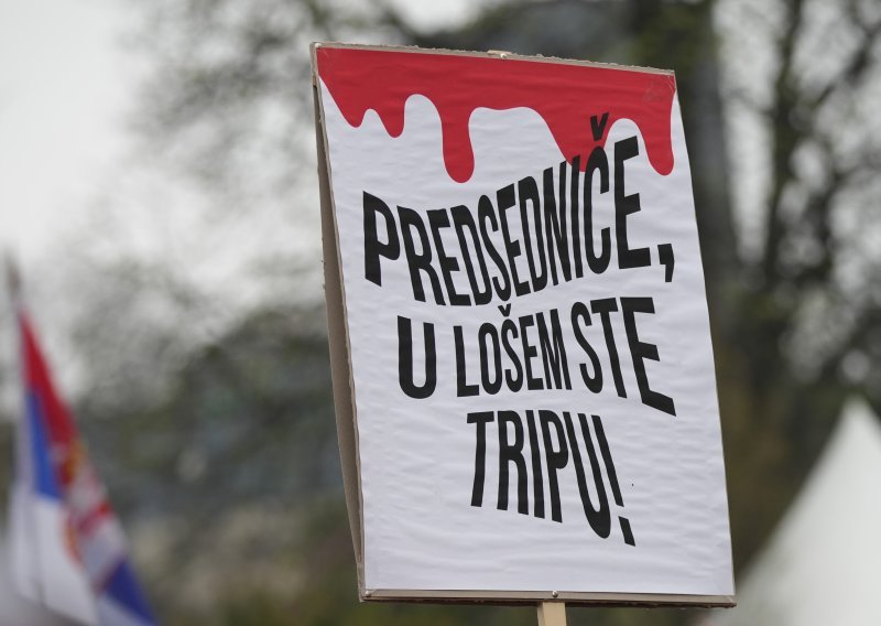 Studentski pokret zatražio raspuštanje parlamenta i izvanredne izbore u Srbiji