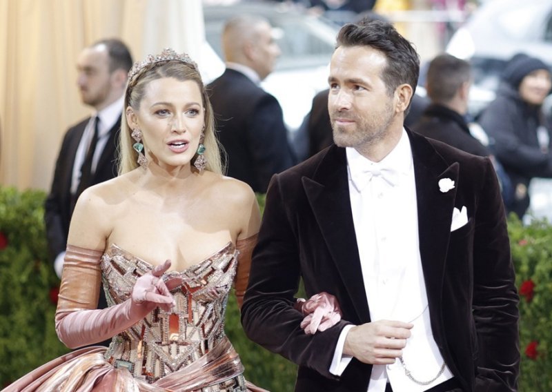 Evo zašto su Blake Lively i Ryan Reynolds preskočili Met Galu