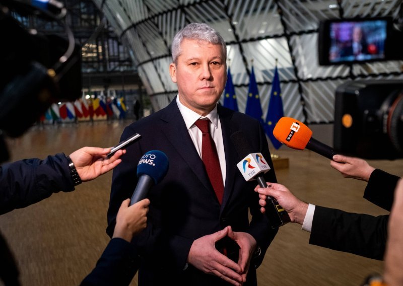 Rumunjski ministar unutarnjih poslova Predoiu imenovan prijelaznim premijerom