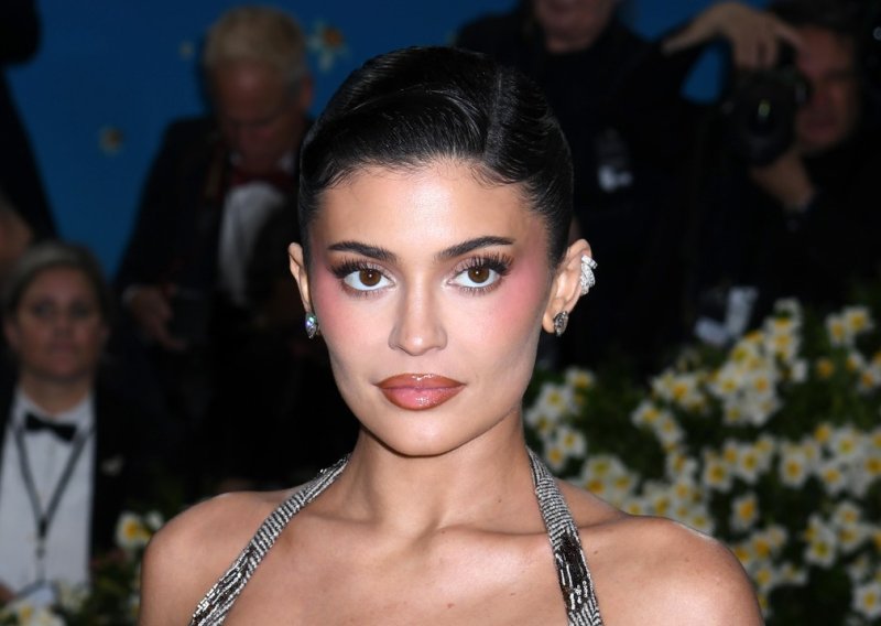 Modna katastrofa u režiji Kylie Jenner: Ova odluka bila je bolna, ali i opasna