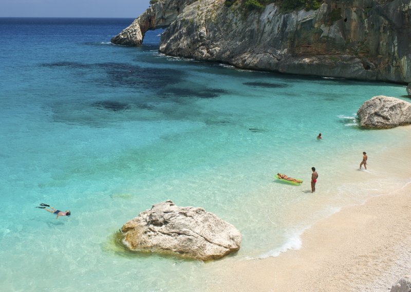 Bijeli pijesak i tirkizno more, a nema gužvi: U 'susjedstvu' nam je najljepša plaža svijeta