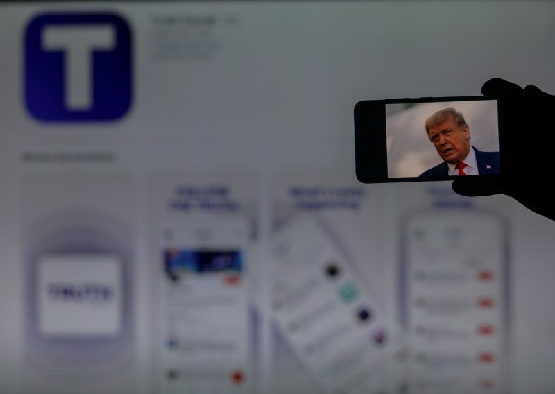 Trumpova nova streaming platforma raj je za teoretičare zavjera