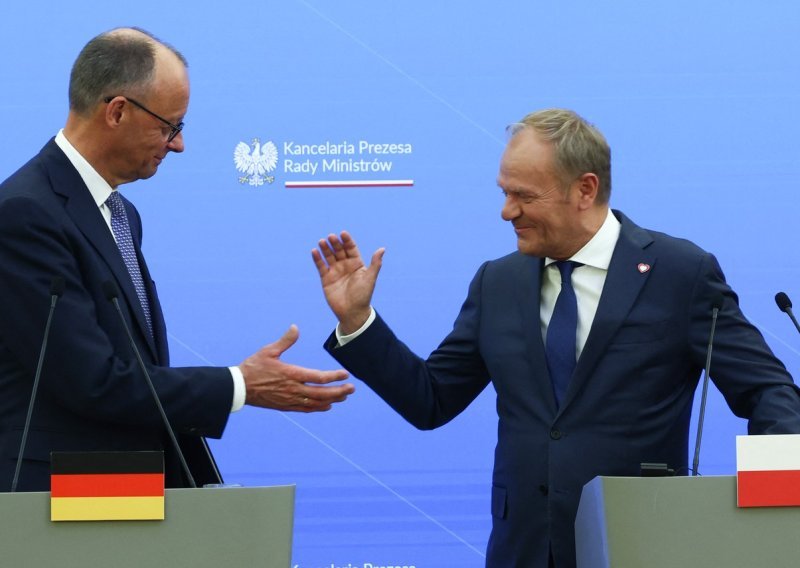 Tusk jasno poručio Merzu: Poljska neće primati migrante koje vi odbijete