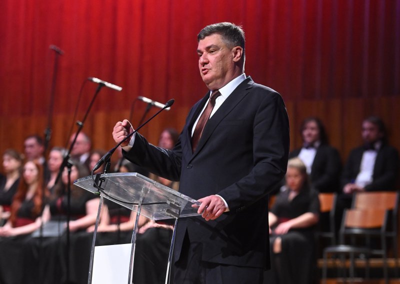 Predsjednik Milanović čestitao novom papi: 'Radujem se budućim susretima i suradnji'