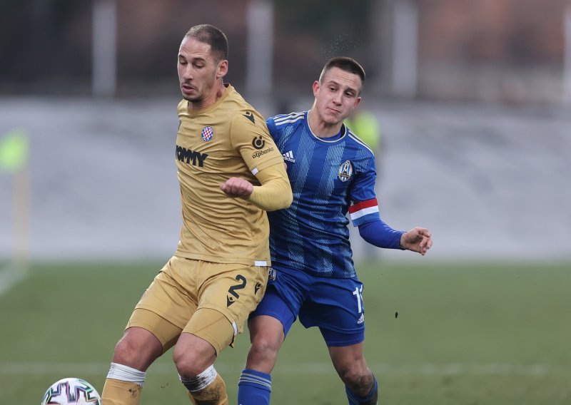 Bivši stoper Hajduka ispao iz Championshipa pa napustio klub