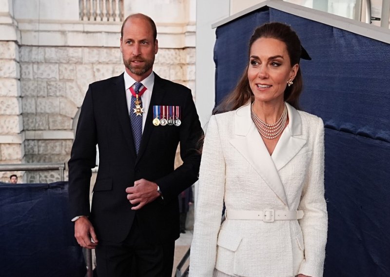 Rijedak prizor: Romantičan trenutak Kate Middleton i princa Williama većini je promaknuo