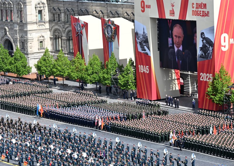 Delegacije stižu na paradu u Moskvi: Među njima europski premijer i Dodikov nasljednik