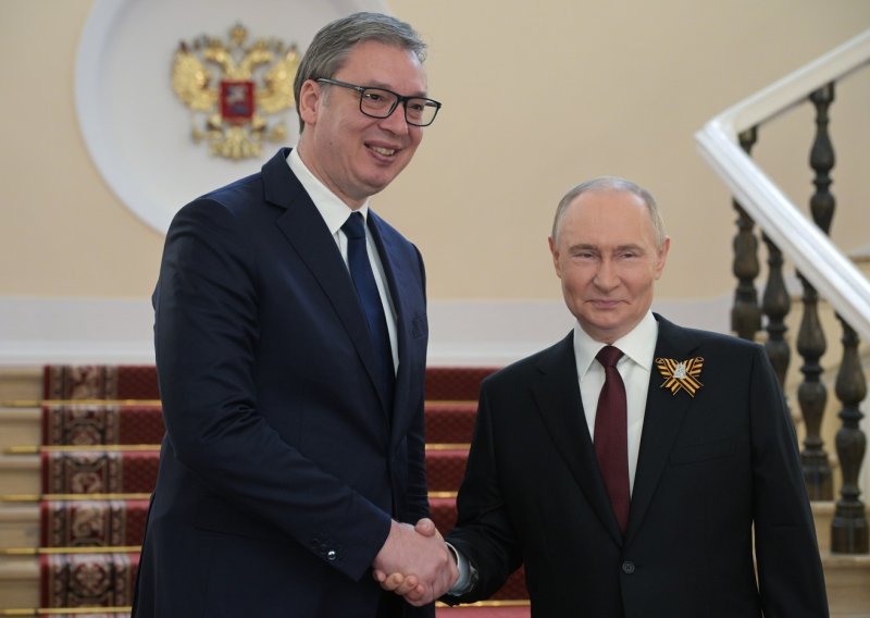Vučić poslao pismo Putinu: 'Povodom Vašeg rođendana...'