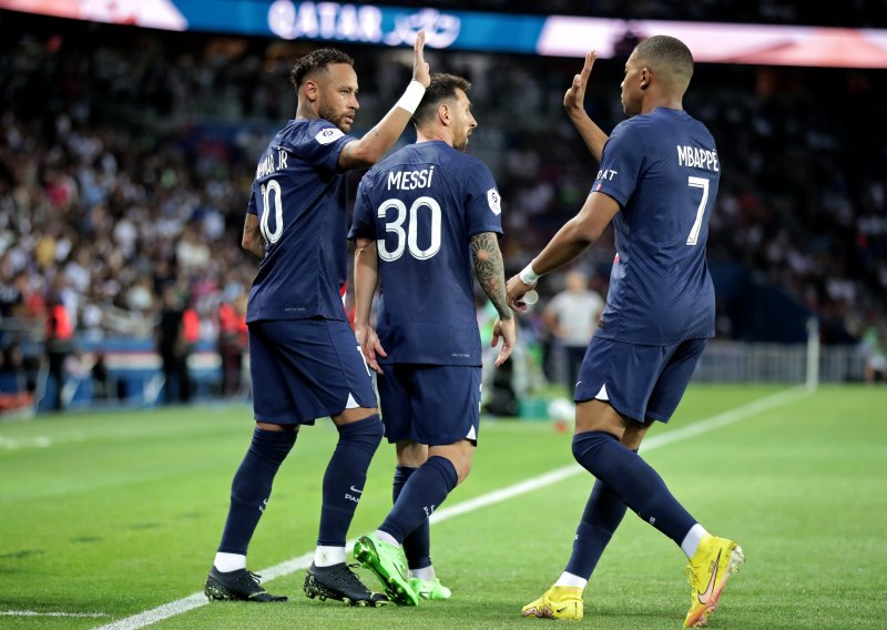Iako nisu ni igrali, Messi, Neymar i Mbappe dobili 'pljusku' od engleskih legendi