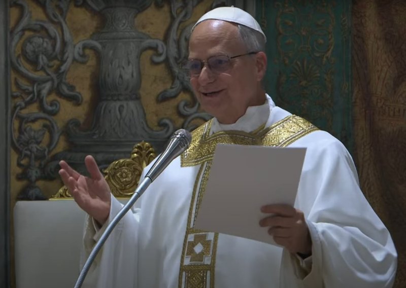 Lav XIV. održao prvu misu kao papa: Nadam se da će moj izbor donijeti svjetlo u 'mračne noći ovoga svijeta'
