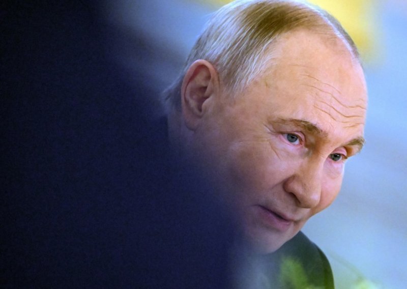 Putin se oglasio: Posebna se pažnja treba dati nuklearnoj trijadi
