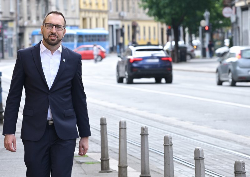 Tomašević: 'Izbor je jasan. Glas za nas da nastavimo čistiti nered ili vraćanje na staro'