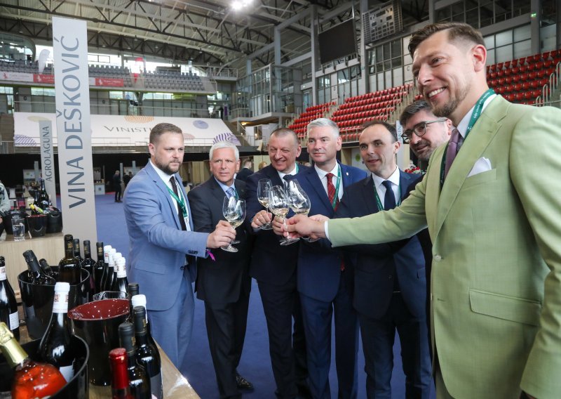 Otvorena Vinistra: Stiglo 100-ak izlagača i vinara