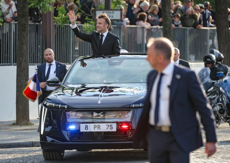 Francuski predsjednik u novom službenom automobilu: Novi top model francuske autoindustrije