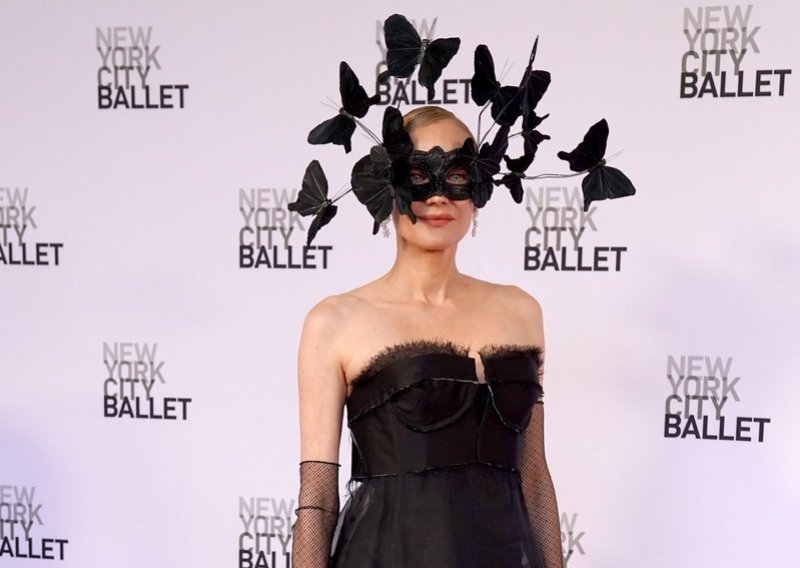 Ovo se zove mračna elegancija: Pogledajte dramatični stajling kojim je Diane Kruger ukrala show