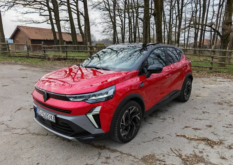 Vozili smo Renault Captur TCe 160 EDC: Atraktivna blagohibridna perjanica B-SUV segmenta