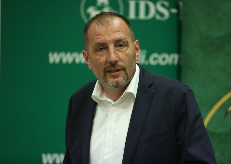 Paus: Miletić je rezervni igrač HDZ-a u Istri. Pogledajte tko mu financira kampanju