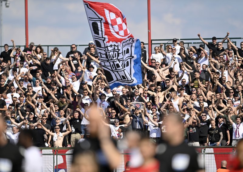 Torcida je grmjela nakon kraja utakmice; poslušajte što su skandirali igračima Hajduka