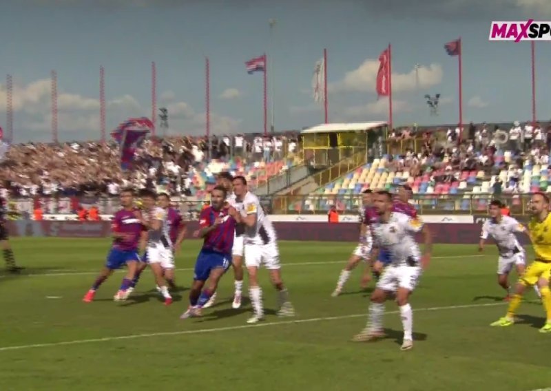 Livaja je od Bela tražio penal za Hajduk! Pogledajte što se dogodilo