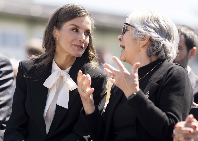 Kraljica Letizia vješto 'iskopirala' Kolindu, ali i iznenadila beauty detaljem