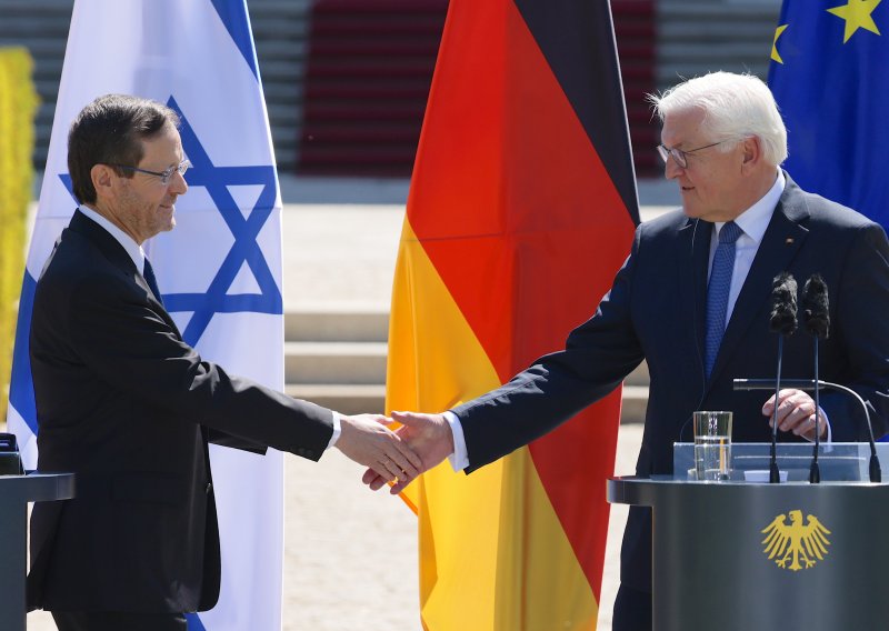 Steinmeier: Nakon užasa holokausta, nitko se nije usudio nadati dobrim i prijateljskim odnosima