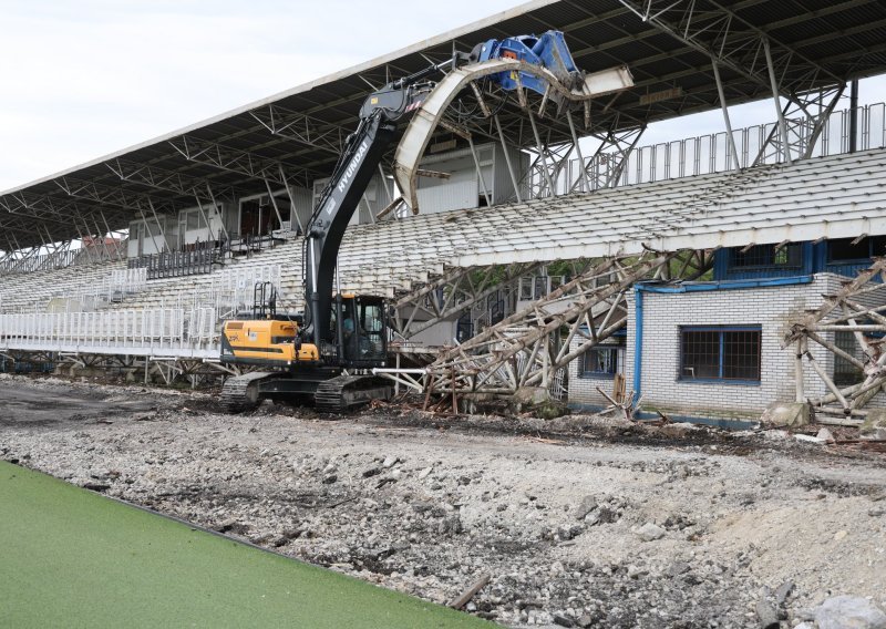 Počelo rušenje zapadne tribine stadiona u Kranjčevićevoj