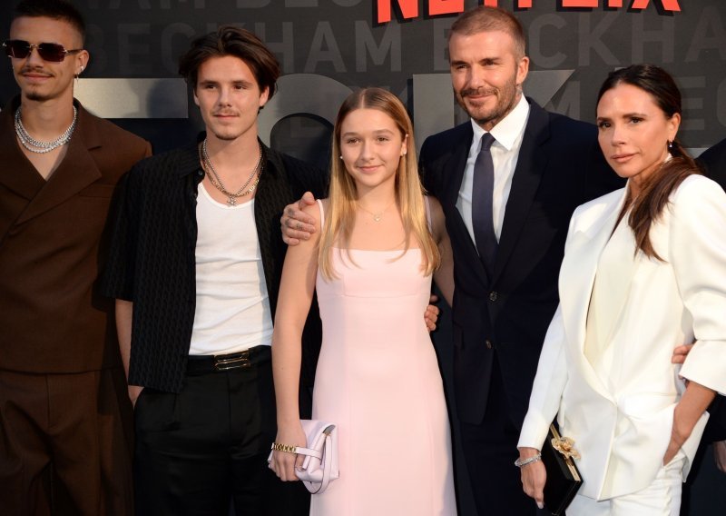 Romeo je postao najveći oslonac Victoriji Beckham: Njegov potez sve je raznježio