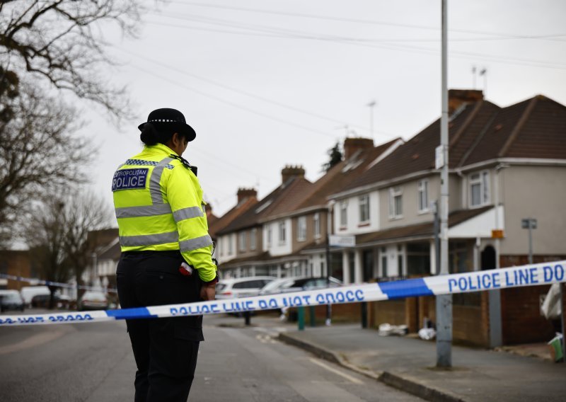 Britanska policija uhitila muškarca zbog požara u kući premijera Starmera