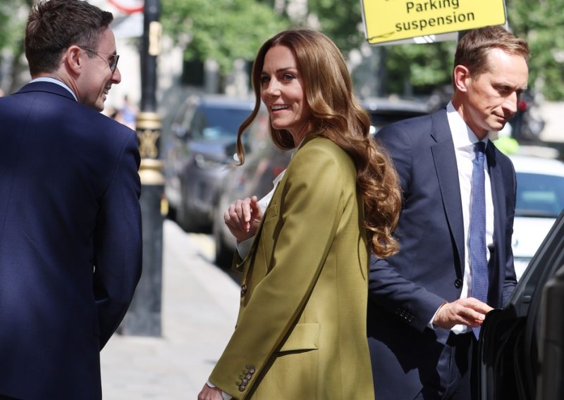 Snažna poruka princeze: Kate Middleton s razlogom je odabrala ovo odijelo