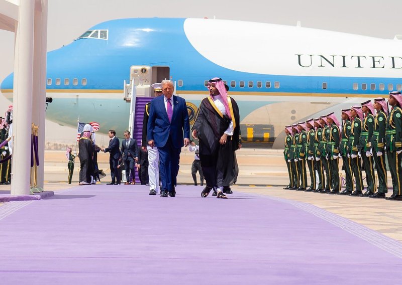 SAD i Saudijska Arabija potpisale sporazum: Pogledajte kako je Trump dočekan u Rijadu