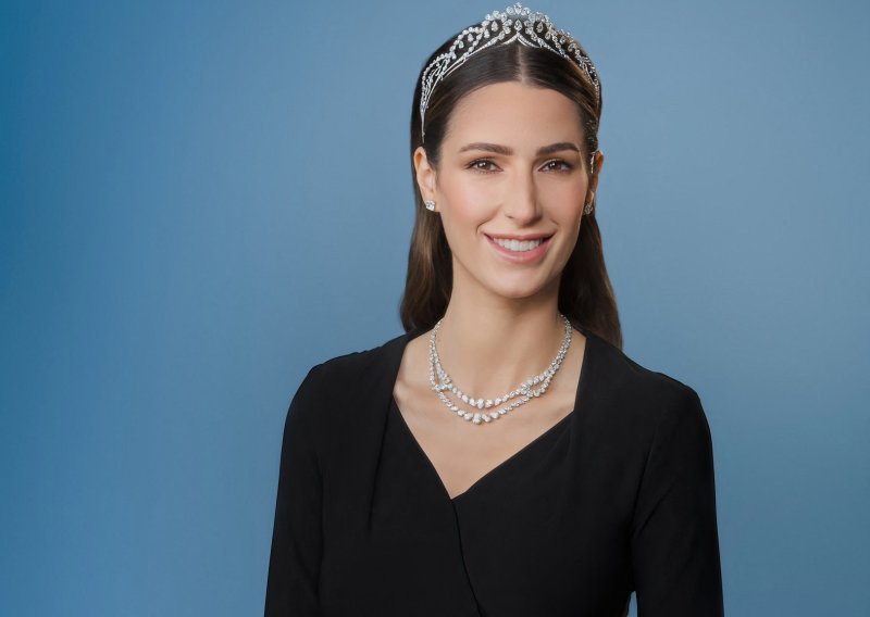 Fantastičan look: Princeza Rajva blistala u glamuroznoj kreaciji srpske dizajnerice