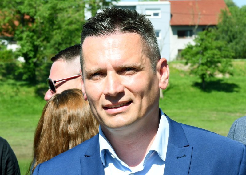 Orlić: Ako gradonačelnica ostane Ikić Baniček, Sisak će postati grad pilićara i grad smrada