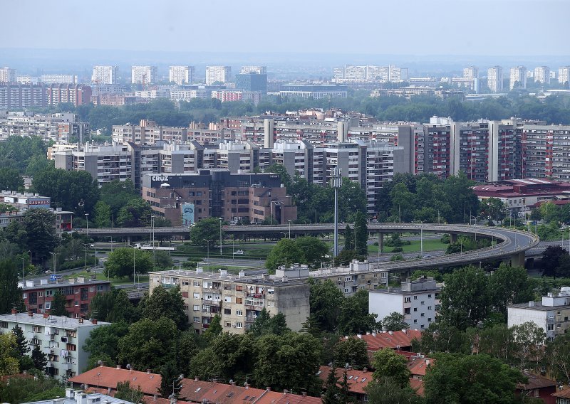 Nekretnine i dalje nisu jeftinije, ali je zato sve više agencija koje ih pokušavaju prodati