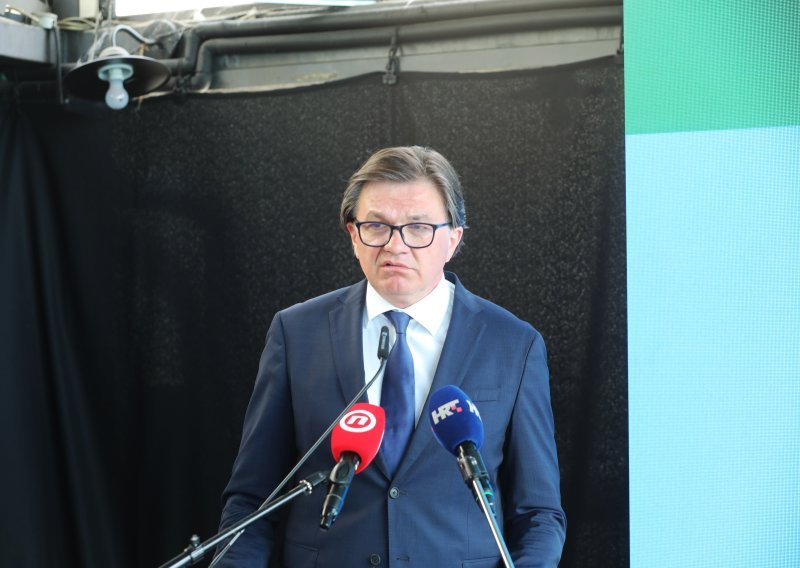Vukorepa: Rijeka više neće biti crvena, ulazim u drugi krug
