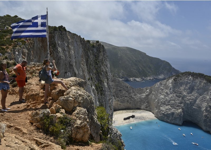 Ovaj grčki otok najzagušenije je odredište u Europi, ali naš poluotok ne zaostaje puno