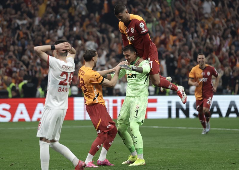 Jakirović izgubio od Galatasaraya; golman zabio iz penala za potvrdu titule velikana