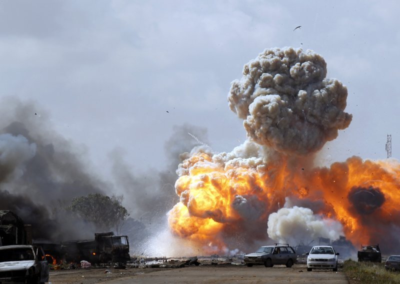 Katastrofa u Libiji – gore milijuni litara nafte!