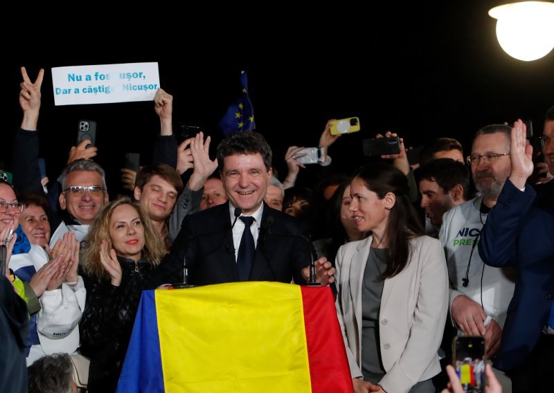 Gradonačelnik Bukurešta pobijedio na predsjedničkim izborima u Rumunjskoj