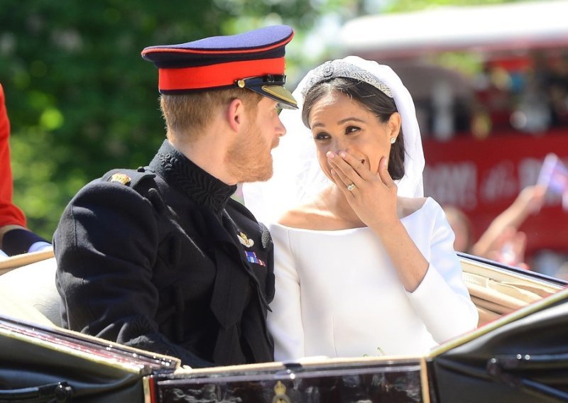 Ostvaruje se predviđanje kraljice Elizabete II: Znala je da će se Meghan 'poskliznuti'