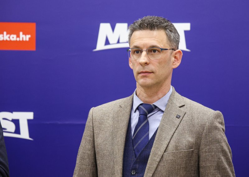 Petrov 'podvukao crtu': Gradonačelnik Sinja Miro Bulj pobijedit će u drugom krugu