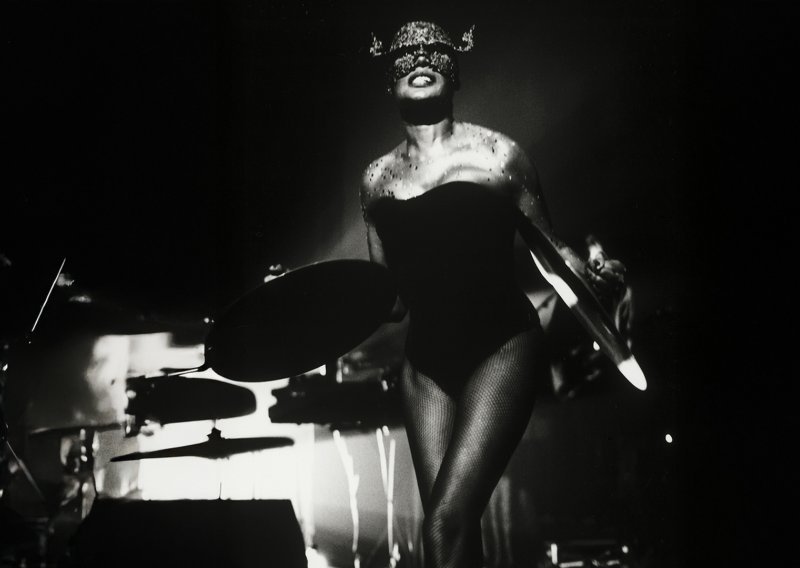 U pulsku Arenu stižu neukrotiva Grace Jones i nostalgični Plavi Orkestar