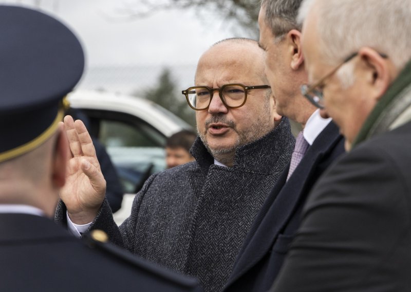 Srce Europe grca u problemima: Ministar predlaže taktiku VIP - 'very irritating police'