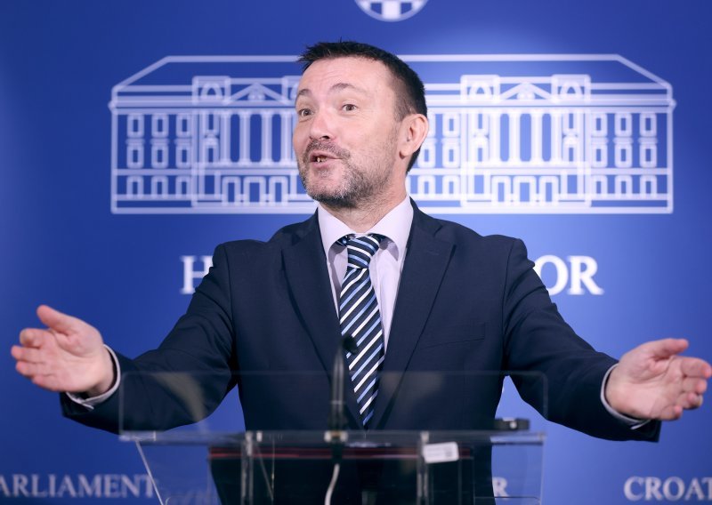 Bauk o aferi Softver: To je neugodna situacija za HDZ