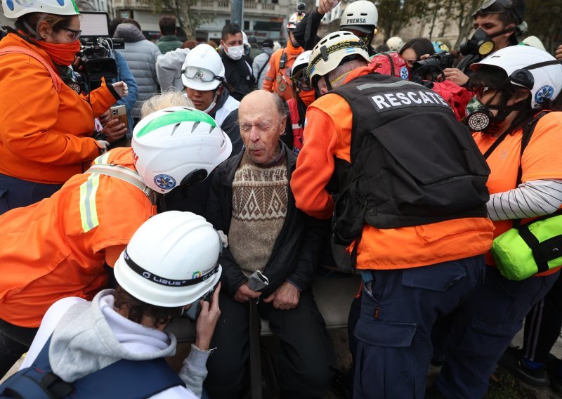 Argentinska policija ugušila prosvjed umirovljenika, deseci ozlijeđenih