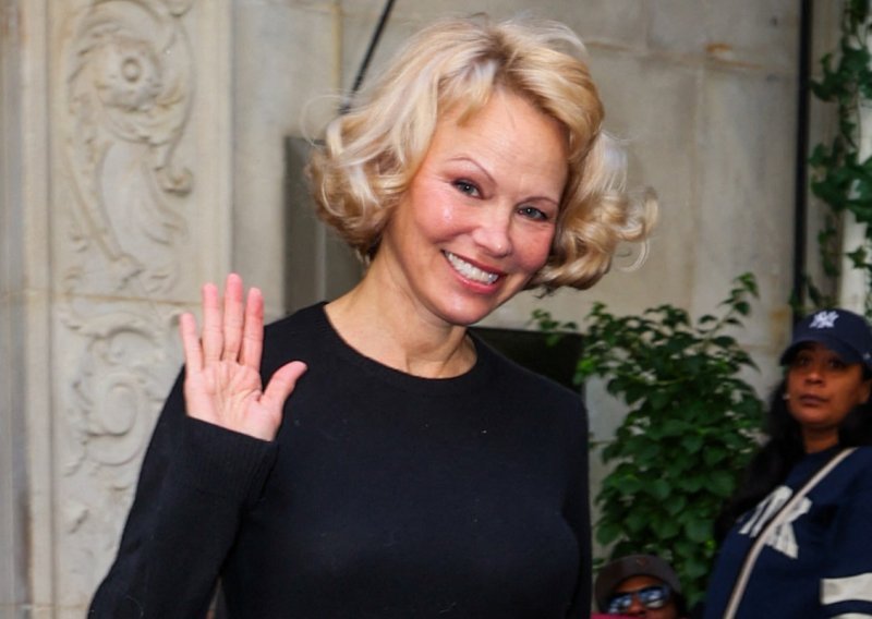 Preobrazba koja oduzima dah: Pamela Anderson u izdanju koje nismo očekivali