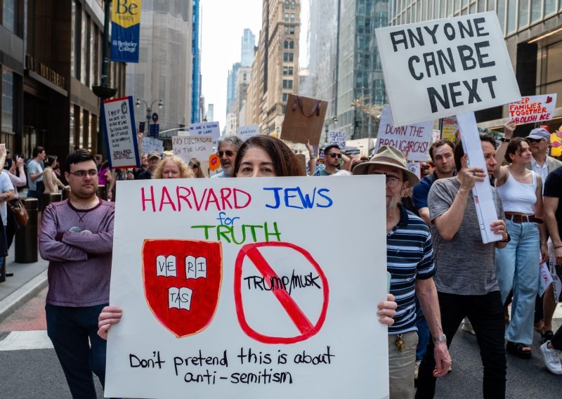 Trump vrši sve veći pritisak na Harvard, kritičari: Ovo je opasan presedan