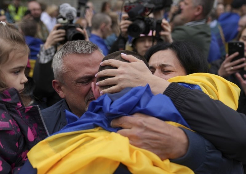 Rusija i Ukrajina pokrenule najveću razmjenu zatvorenika od početka rata