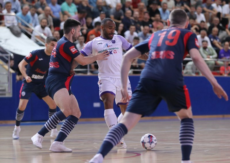 Pogledajte kako je Novo Vrijeme uvjerljivom pobjedom otvorilo finalnu seriju protiv Osijeka