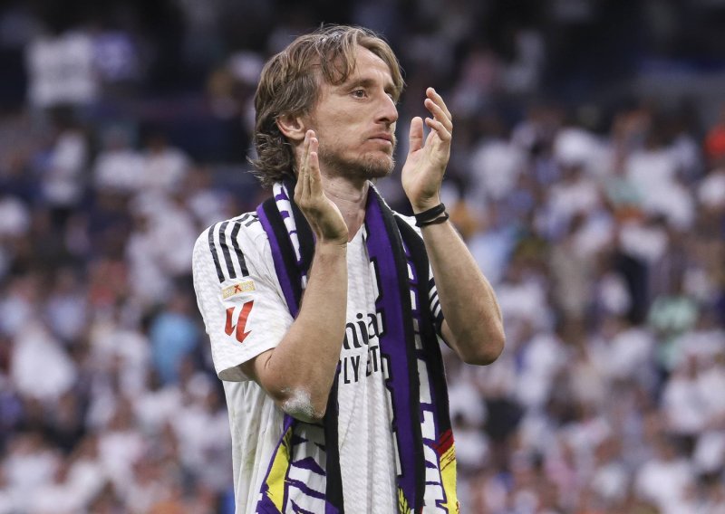 Luka Modrić se oglasio nakon oproštaja, napisao je samo jednu rečenicu