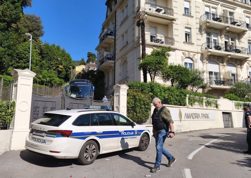 Armada izazvala kaos uoči odlučujuće utakmice; bakljama gađala hotel s igračima Slavena